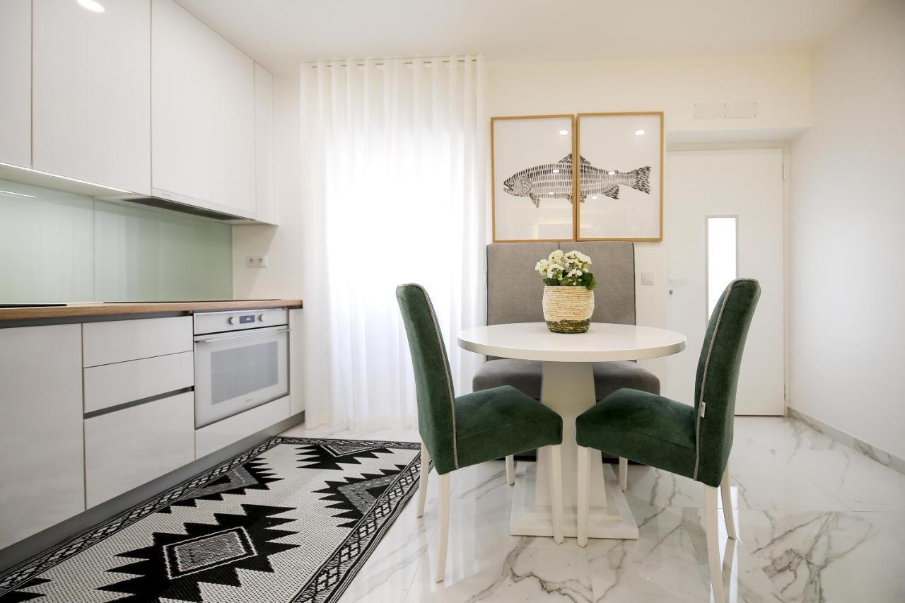 Dina Beach House Avo Mariana ナザレ エクステリア 写真